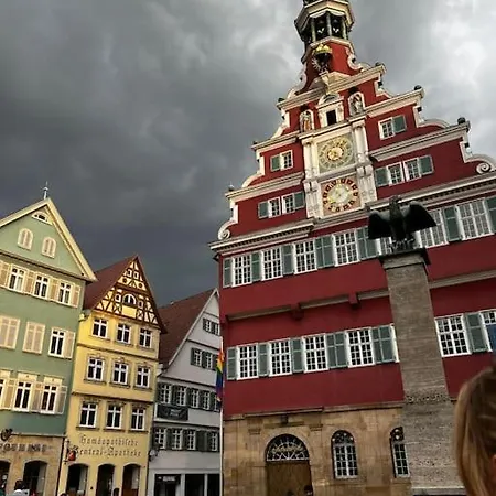 Nah Zur S-Bahn Und Altstadt Esslingen am Neckar Buitenkant foto